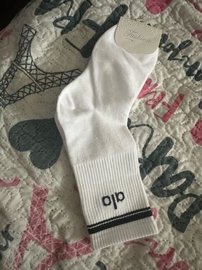 White Athletic Crew Socks with Black Stripe - Unbranded